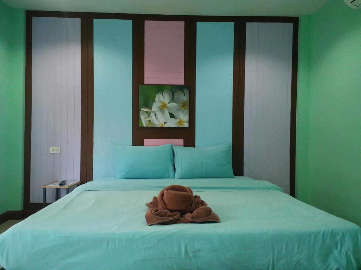 Koh Larn Sea Side Resort Exterior photo